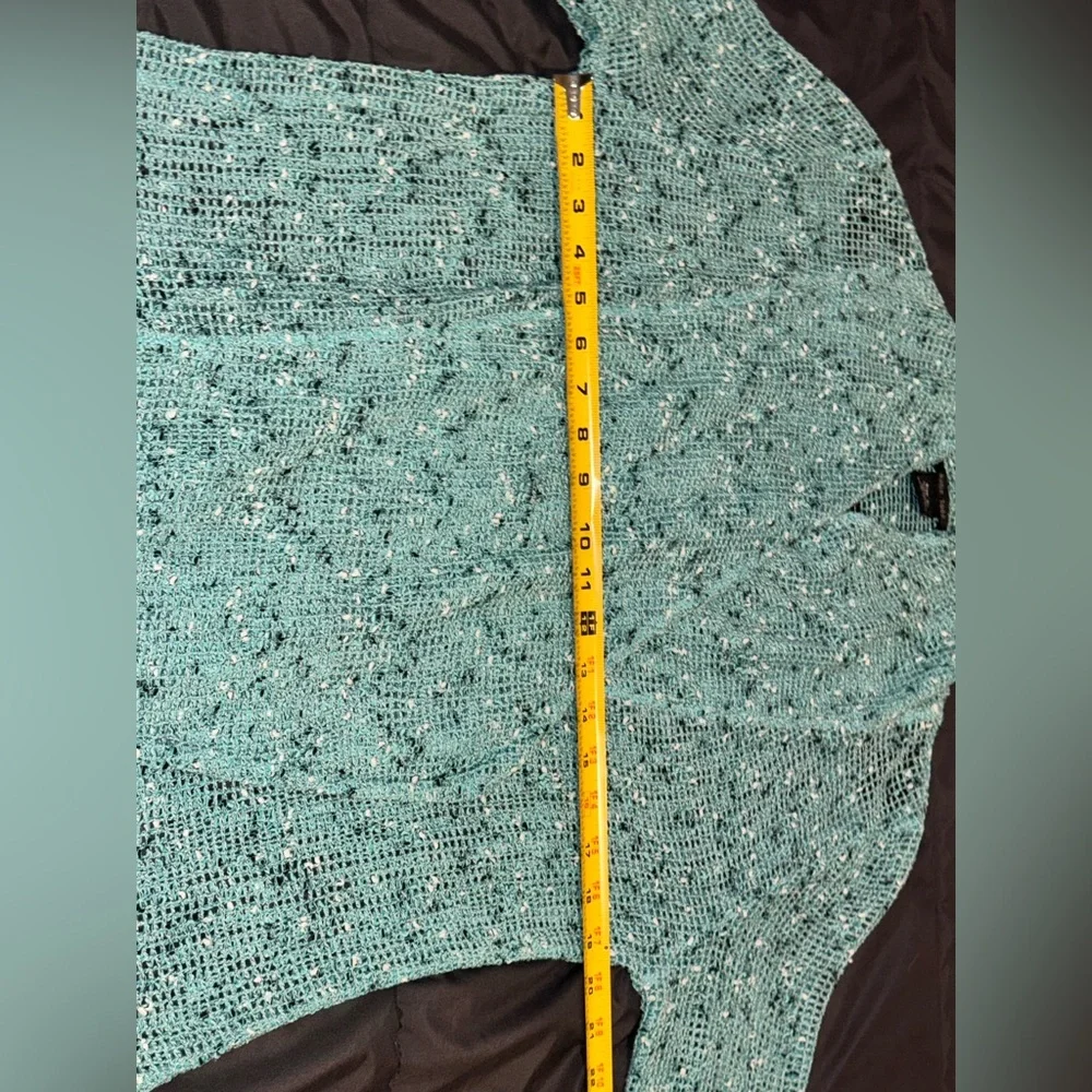 XL Katie Todd Crochet Top Cover Up Blue With Wooden Buttons! - Picture 9 of 9
